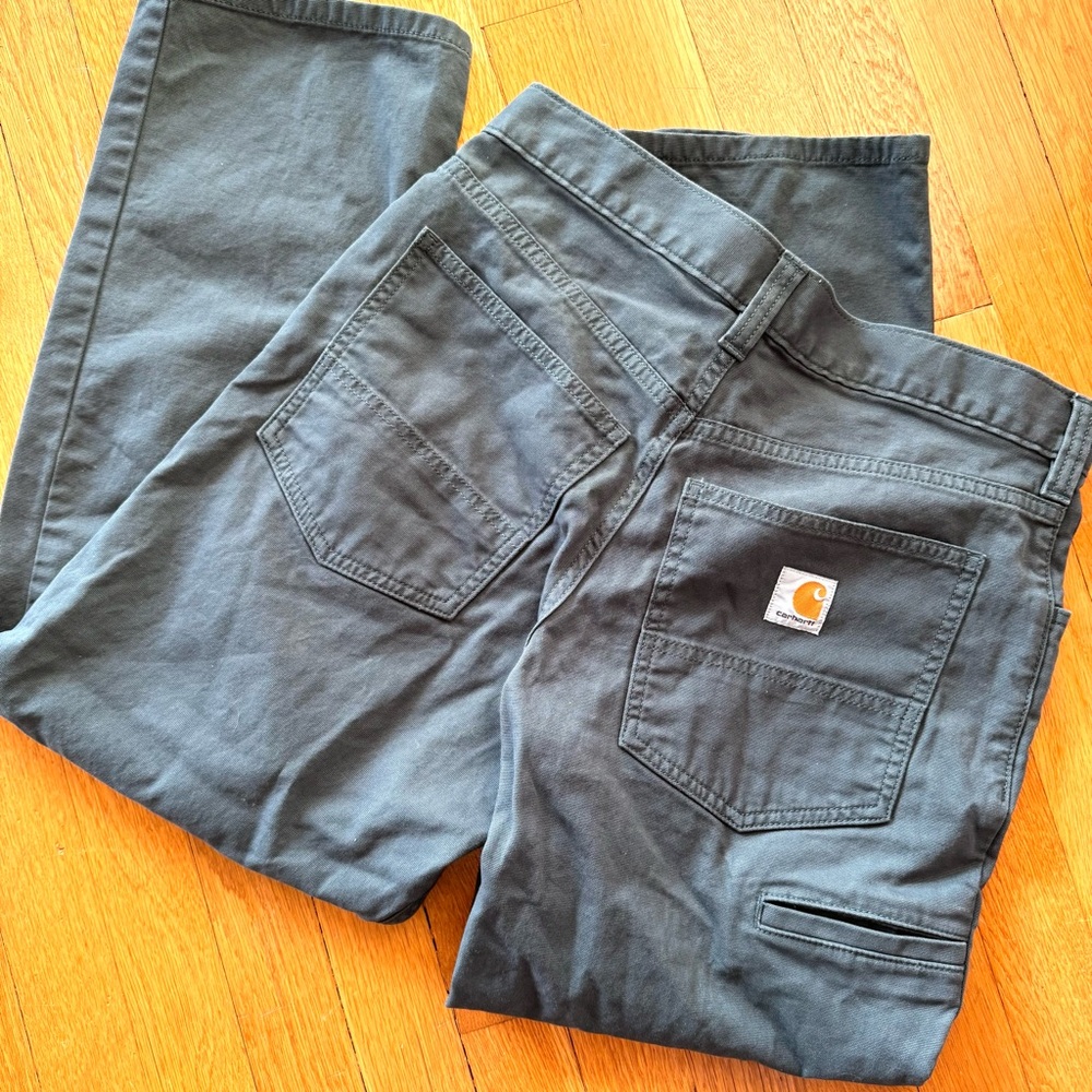 Unisex Carharrt cargo jeans moss green